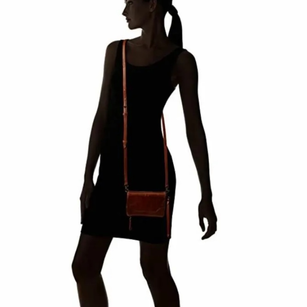FRYE Melissa Stadium Cognac Brown Leather Foldover Crossbody Shoulder Bag NWT - Picture 2 of 9